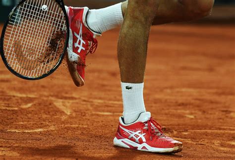 what shoes does djokovic wear